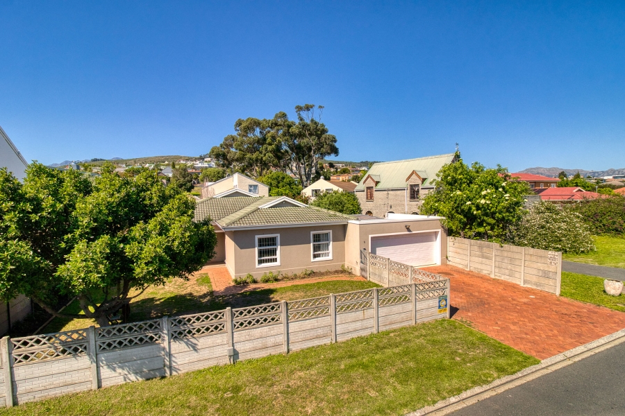3 Bedroom Property for Sale in Olive Grove Western Cape
